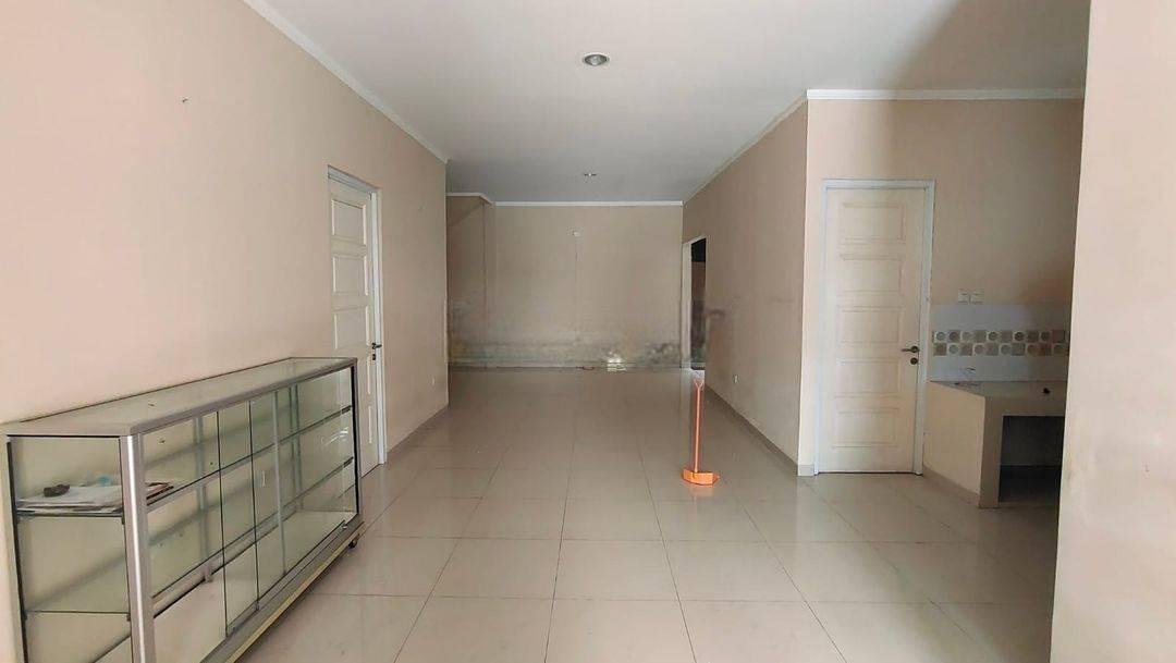 RUMAH GRIYA LOKA dg Kamar Tidur besar di BSD City