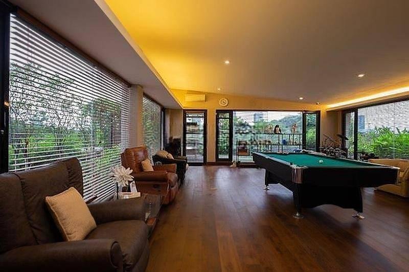 rumah mewah siap huni fully furnished Lokasi di Alam Sutera