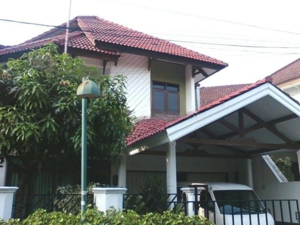 Rumah siap huni ..strategis di cilandak timur Pasar Minggu.murah