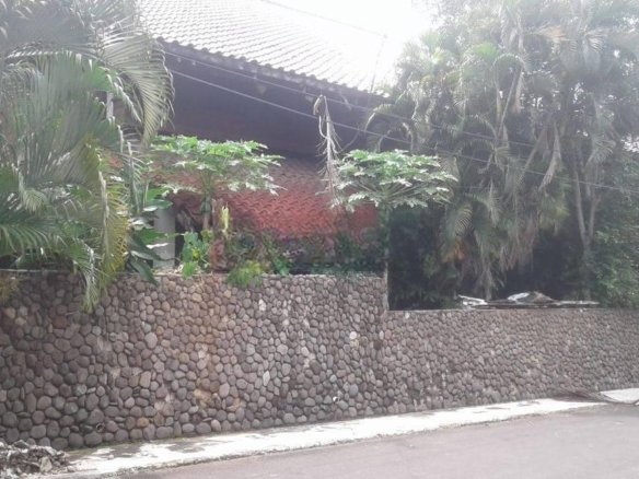 Jual rmh perlu renovasi pinggir jl raya bintaro utara harga seksi 26 Jual rmh perlu renovasi pinggir jl raya bintaro utara harga seksi Jual rmh perlu renovasi pinggir jl raya bintaro utara harga seksi