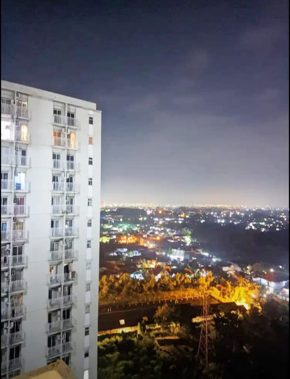 Dijual apartemen Bogor Valley Full Furnished Deluxe, fasilitas lengkap. Tinggal pakai sesuai harga. Cocok untuk hunian dan investasi di kota berkembang Kota Bogor, dekat jalan tol, pusat perbelanjaan, stasiun, kampus, sekolah, dan pusat hiburan
